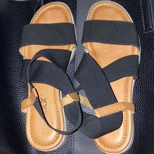The Flexx Sandals with stretchy straps